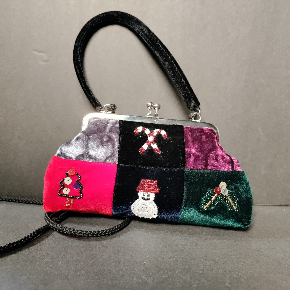 🎄A SMALL CLUTCH⭐